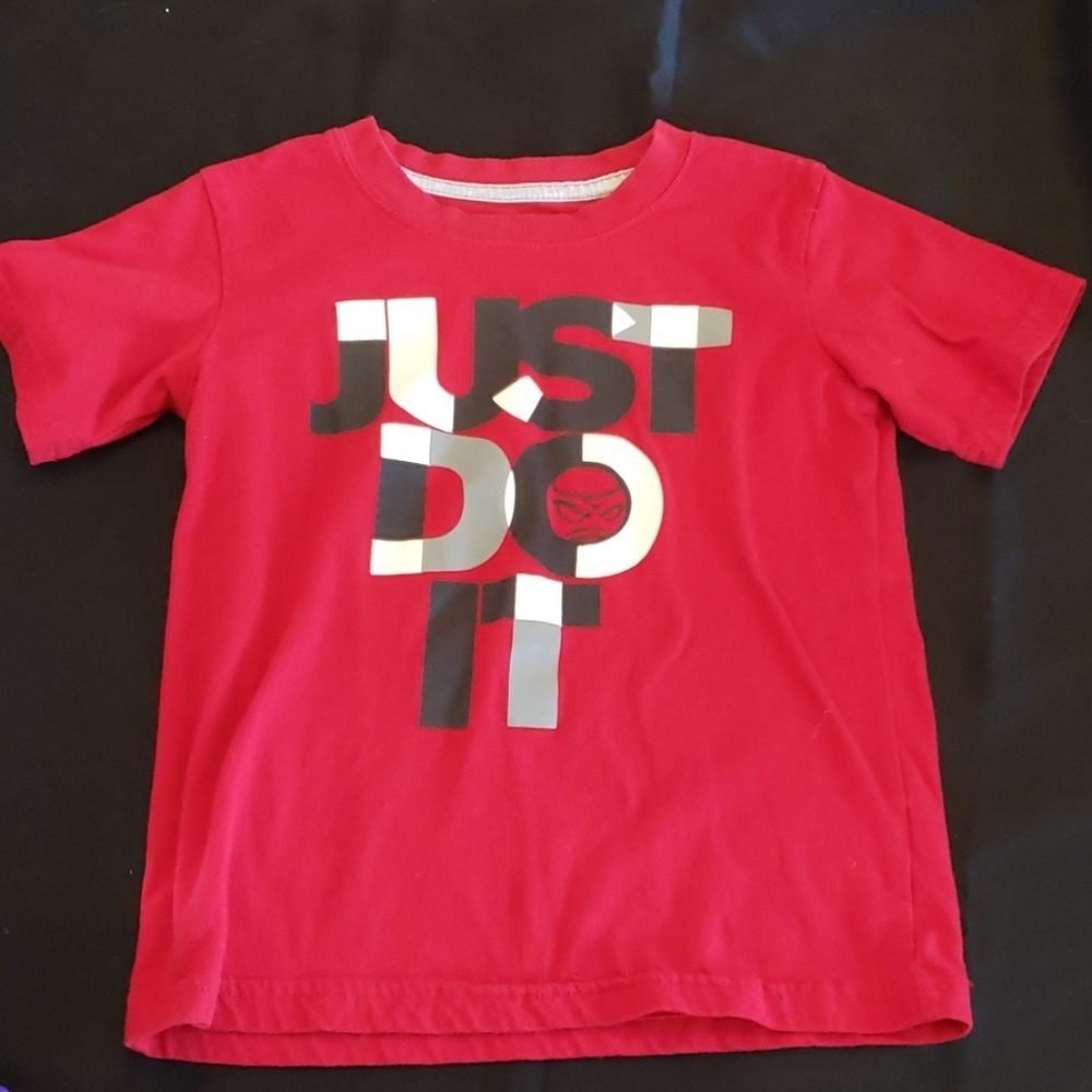 Boys Nike tshirt